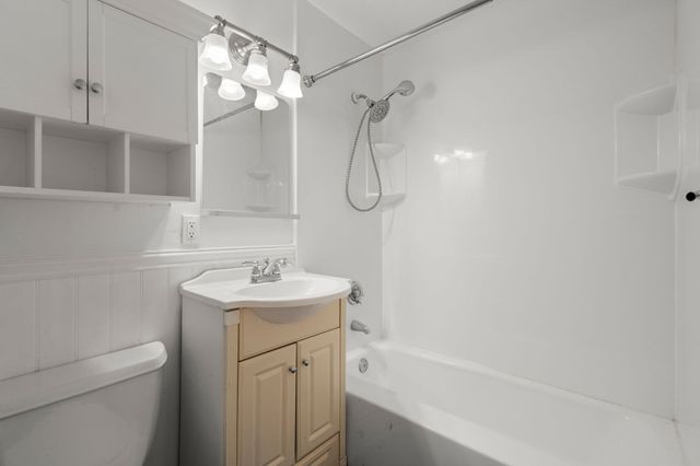 20 Radcliffe 105, Boston, MA 02134