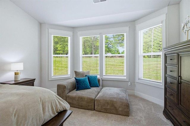 2 Whites Pond Road, Moreland, GA 30259