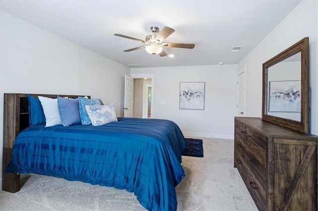2 Whites Pond Road, Moreland, GA 30259