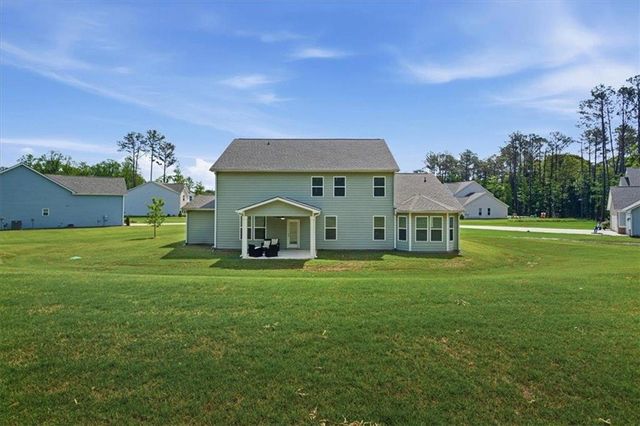 2 Whites Pond Road, Moreland, GA 30259
