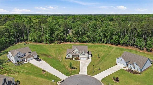 2 Whites Pond Road, Moreland, GA 30259