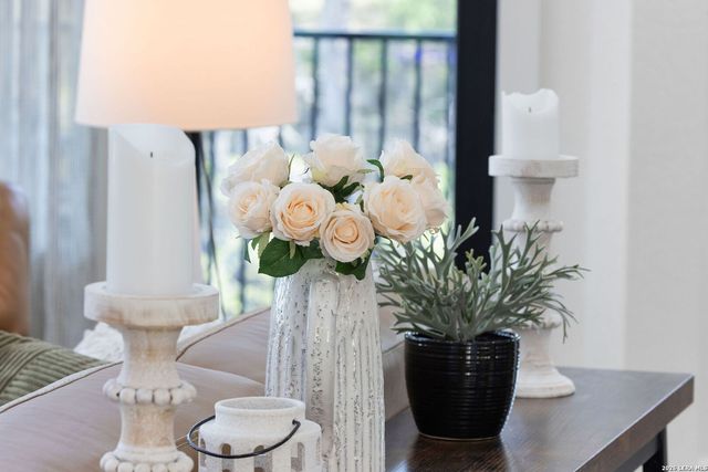 889 Glenn, Canyon Lake, TX 78133