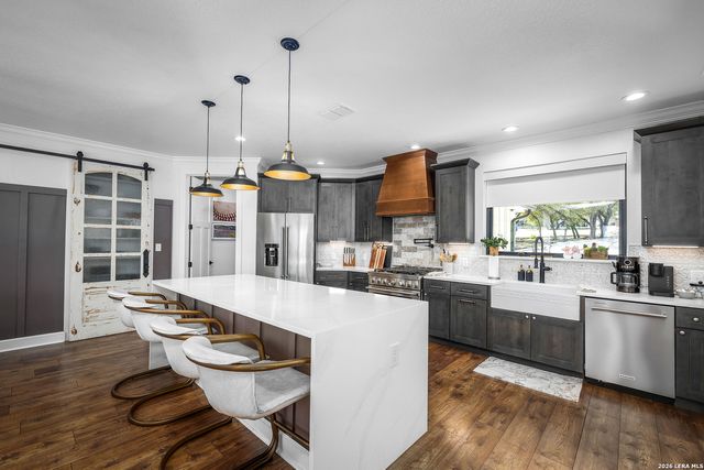 889 Glenn, Canyon Lake, TX 78133