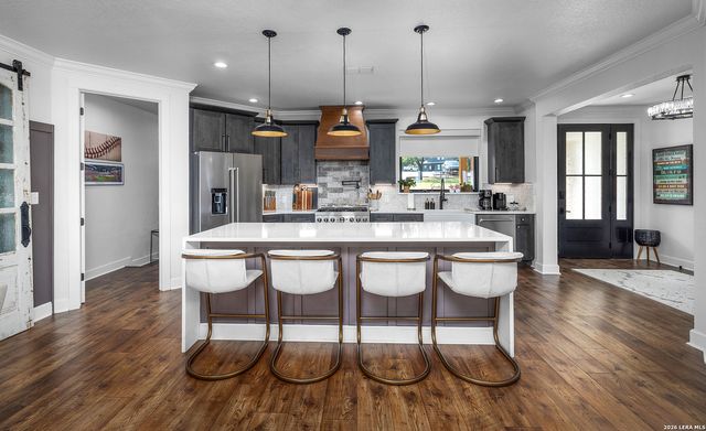 889 Glenn, Canyon Lake, TX 78133