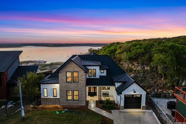 889 Glenn, Canyon Lake, TX 78133