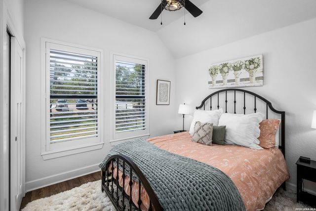 889 Glenn, Canyon Lake, TX 78133