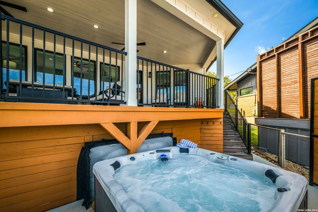 889 Glenn, Canyon Lake, TX 78133