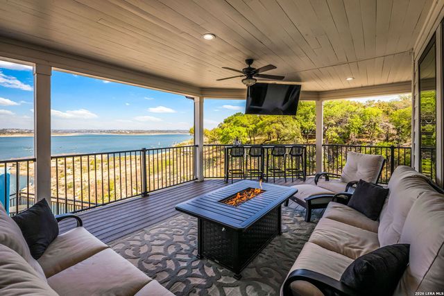 889 Glenn, Canyon Lake, TX 78133