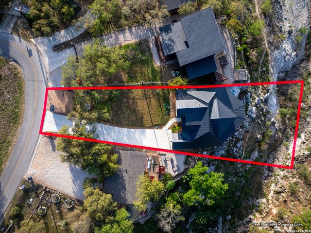 889 Glenn, Canyon Lake, TX 78133