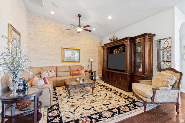 1003 N BEXLEY DR, North Salt Lake, UT 84054