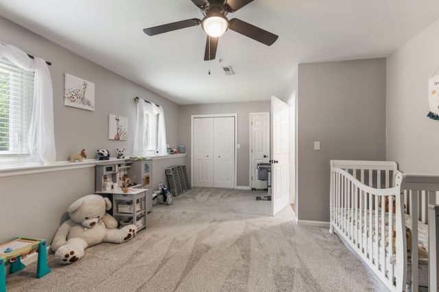 1025 Claremont Dr, Columbia, TN 38401