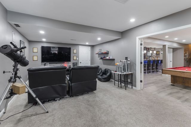 1025 Claremont Dr, Columbia, TN 38401