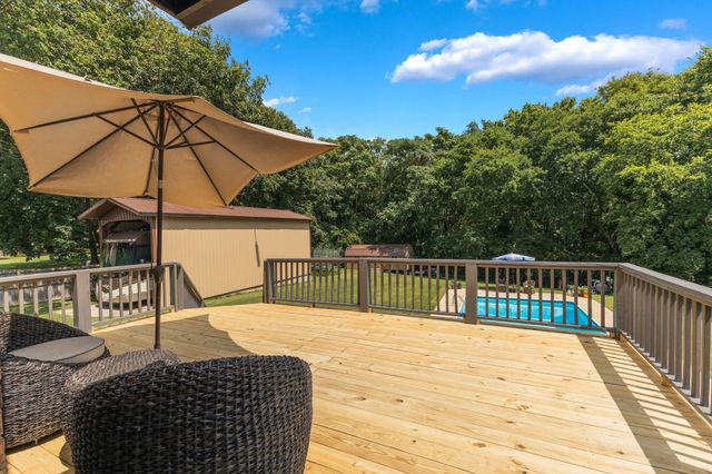 1025 Claremont Dr, Columbia, TN 38401