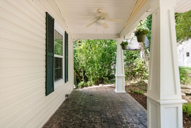 199 Maplemere Dr, Clarksville, TN 37040
