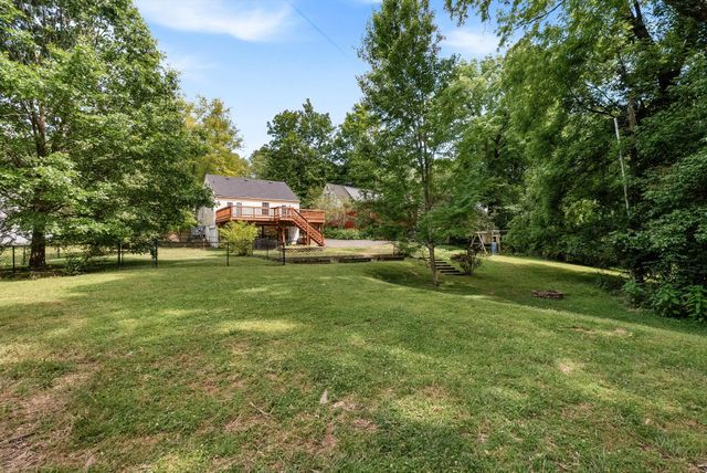 199 Maplemere Dr, Clarksville, TN 37040