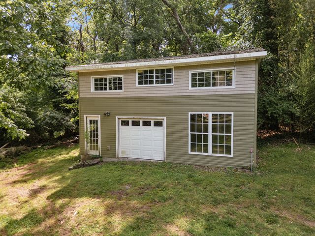 199 Maplemere Dr, Clarksville, TN 37040