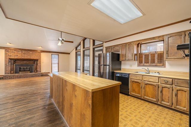 1355 CHURCH ST, Savannah, TN 38372