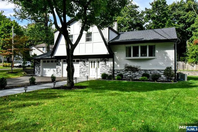 21 Branton Street, Park Ridge, NJ 07656