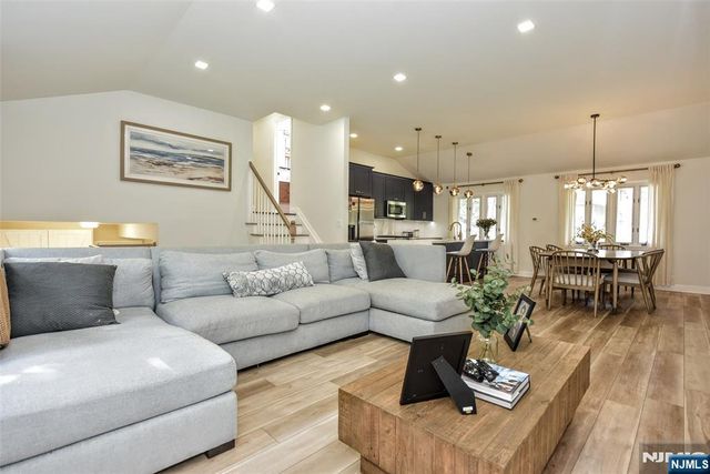21 Branton Street, Park Ridge, NJ 07656