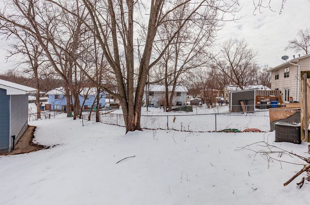 617 Hickory Hill Lane, Des Moines, IA 50317