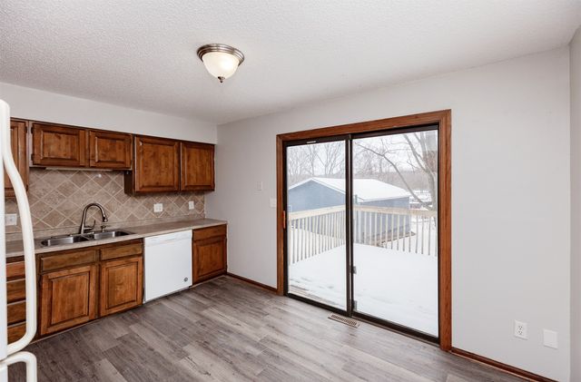 617 Hickory Hill Lane, Des Moines, IA 50317