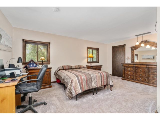 335 Mountain View Dr, Fort Collins, CO 80524