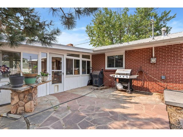 335 Mountain View Dr, Fort Collins, CO 80524
