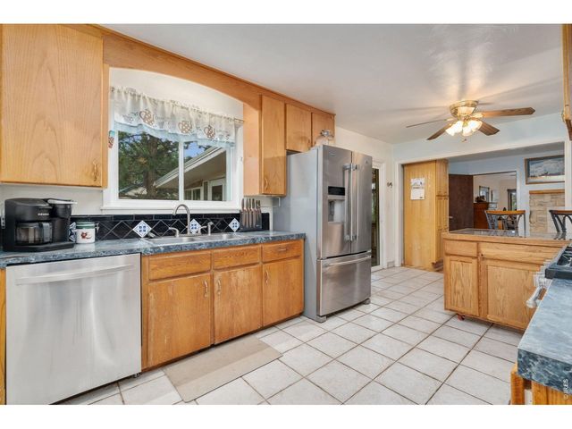 335 Mountain View Dr, Fort Collins, CO 80524