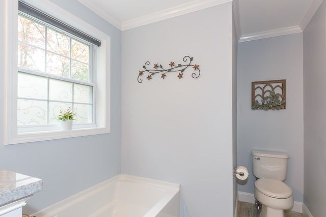 5 Shaker Hill Road, Hooksett, NH 03106