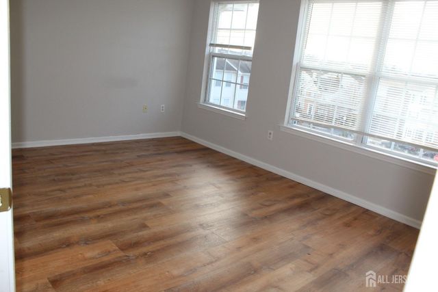 53 Giera Court, Sayreville, NJ 08859