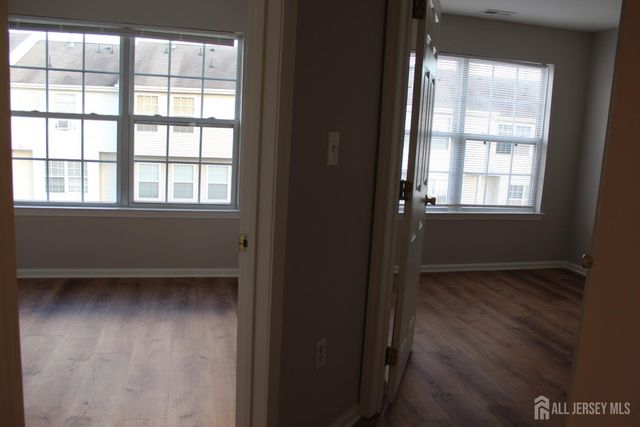 53 Giera Court, Sayreville, NJ 08859