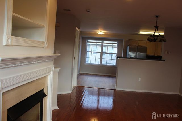 53 Giera Court, Sayreville, NJ 08859