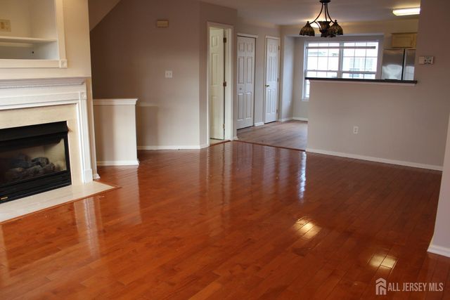 53 Giera Court, Sayreville, NJ 08859