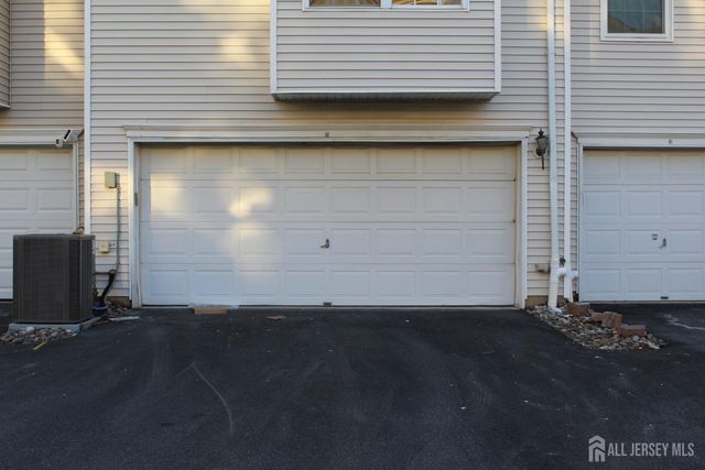 53 Giera Court, Sayreville, NJ 08859