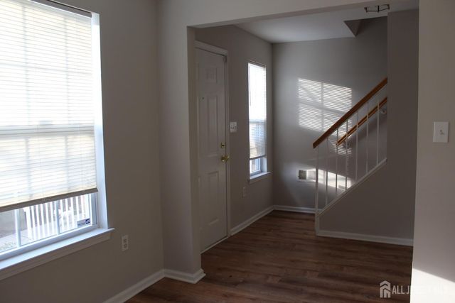 53 Giera Court, Sayreville, NJ 08859