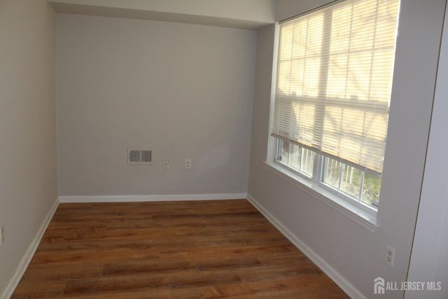 53 Giera Court, Sayreville, NJ 08859