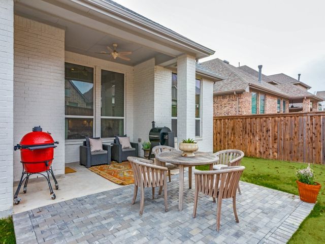 13612 Parkline Way, Fort Worth, TX 76008