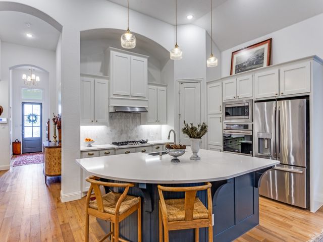 13612 Parkline Way, Fort Worth, TX 76008