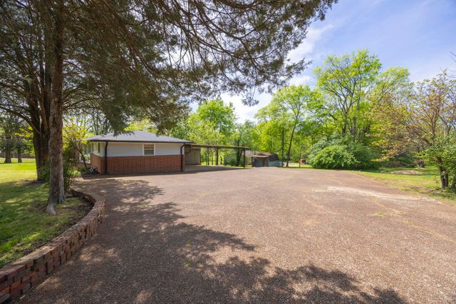 127 Riviera Dr, Hendersonville, TN 37075