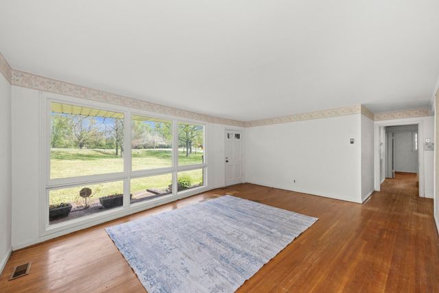 127 Riviera Dr, Hendersonville, TN 37075