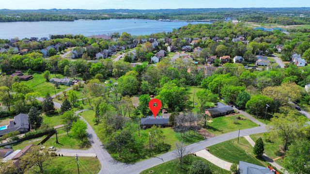 127 Riviera Dr, Hendersonville, TN 37075