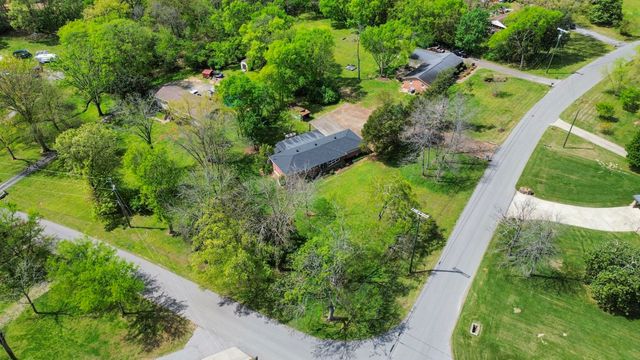 127 Riviera Dr, Hendersonville, TN 37075