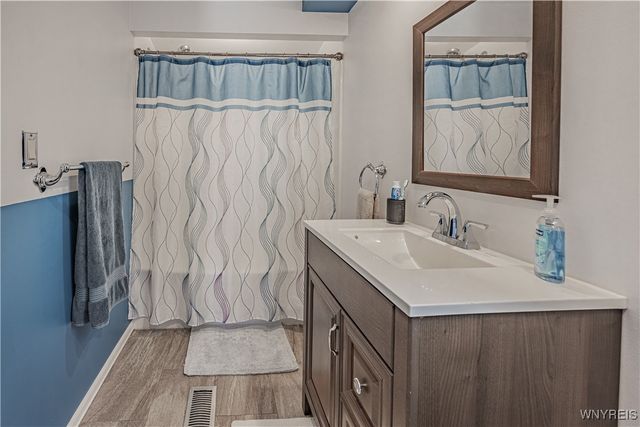 1158 Timberwood Court, Lockport City, NY 14094