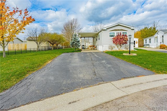 1158 Timberwood Court, Lockport City, NY 14094