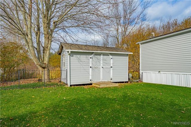 1158 Timberwood Court, Lockport City, NY 14094