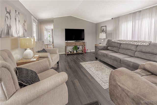 1158 Timberwood Court, Lockport City, NY 14094