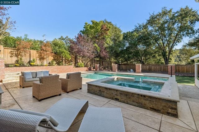932 Reliez Station Road, Lafayette, CA 94549
