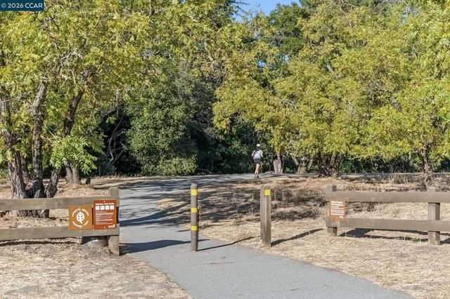 932 Reliez Station Road, Lafayette, CA 94549