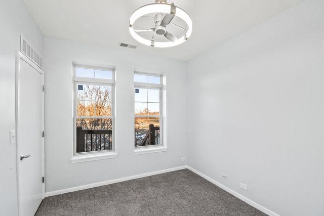 3817 S ELLIS Avenue 302, Chicago, IL 60653