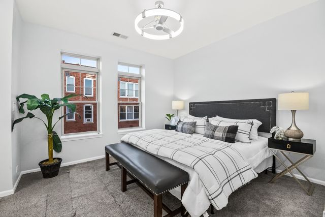 3817 S ELLIS Avenue 302, Chicago, IL 60653